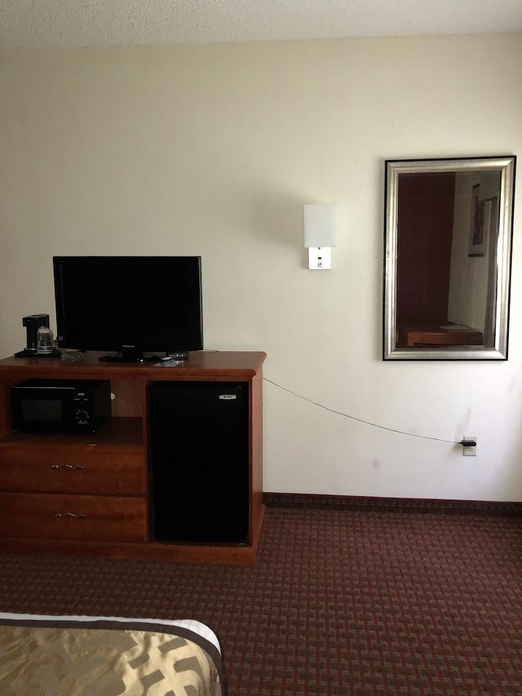 Millennium Inn Ellisville Exteriör bild