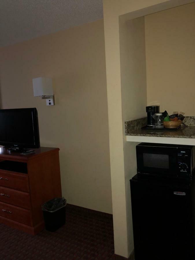Millennium Inn Ellisville Exteriör bild